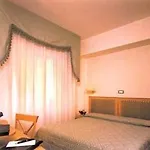 Ξενοδοχείο Touring 3*