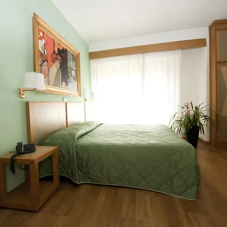 Touring Szálloda 3*